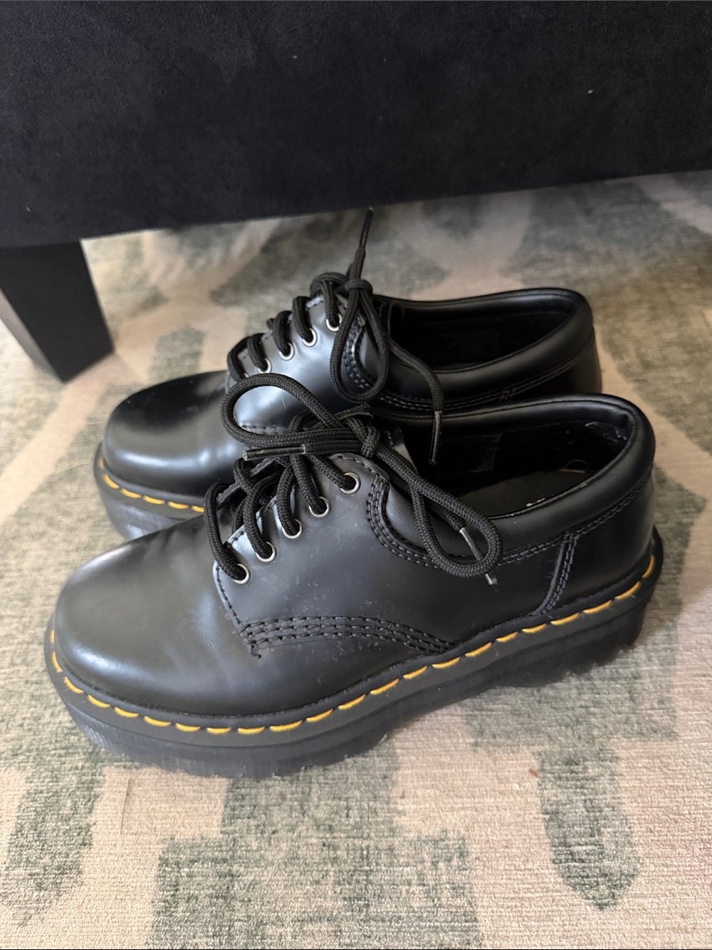 Doc Dr. Martens 8053 Quad Women's size 7 Platform Oxfords Black Leather Oxfords
